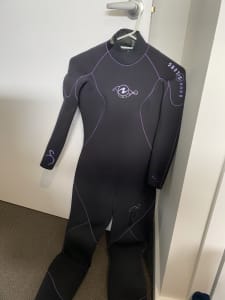 Women’s Aqualung Dive Wetsuit - Size 6