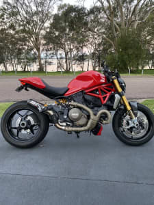 2015 Ducati Monster 1200s
