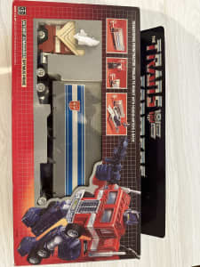 Optimus Prime - Generation 1 (G1) - Boxed Complete - Early1984