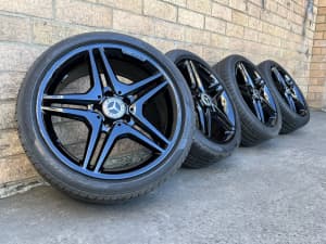 1/ set Mercedes 18 inch full glass black with 225/40/18