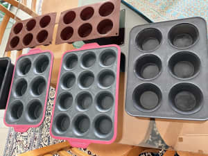 Silicon baking trays, muffins and cup cakes, jellies, sponge cakes