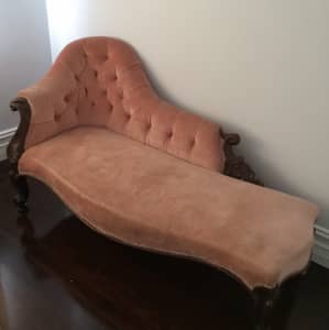 Original Victorian Walnut Chaise
