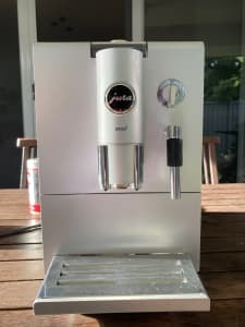 Jura Ena 5 bean to cup espresso machine, excellent condition