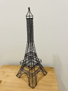 Wire Eiffel Tower as new condition, 50cm tall, black metal wire