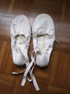 Ballet Shoes in White Colour for Sale 