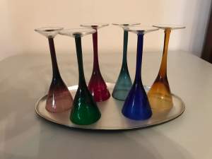 SET OF 6 COLOURED STEM GLASS LIQUOR COCKTAIL CORDIAL GOBLETS WITH TRAY