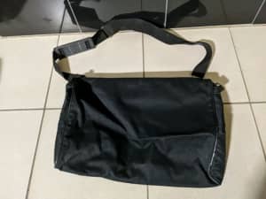 Light laptop bag black colour for sale