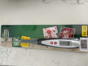 Digital meat thermometer