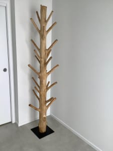 Designer tree-trunk look natural wood finish coat stand hanger
