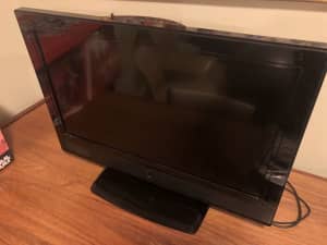 32” LCD TV - with digital