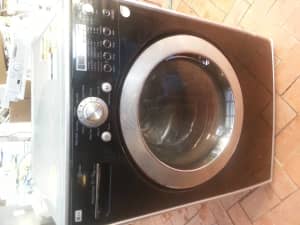 LG WD-1256RD Front Load Washer dry combo, 10-6 kg, good condition