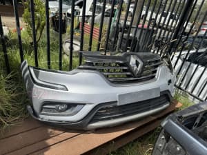 DAMAGED FRONT BUMPER BAR 2017 RENAULT KOLEOS SUV INTENS