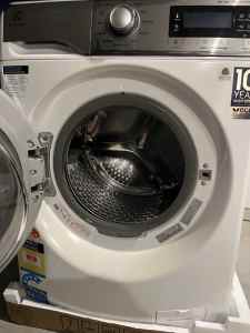 Electrolux 9kg machine and dryer combo