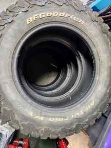 BF Goodrich all terrain KO2 tyres x4