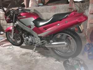 Cheap Lams 2001 ZZR250 Project motorbike