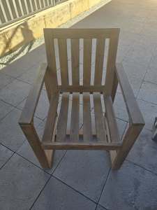 Outdoor Chairs x7 - Free