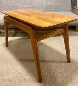Very rare retro GUNLOCKE solid timber side / occasional / coffee table