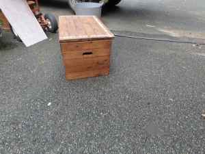Veranda mail box, Pine chest with tile edge