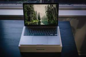 Macbook Air M1 Laptop