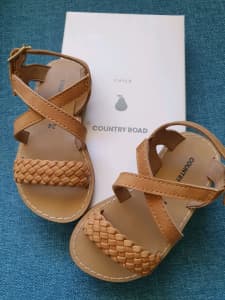 Country Road Girls Braided Sandal BRAND NEW