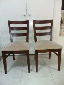 2 DINING CHAIRS SOLID TIMBER