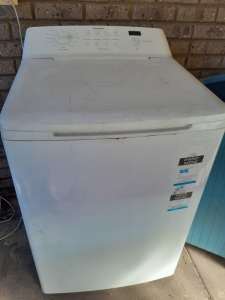 Simpson 7.5kg washing machine