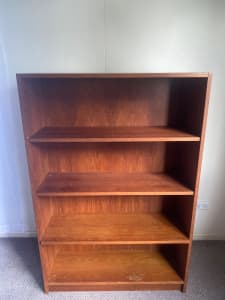 Wooden 3 shelf bookcase