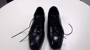 men leather caasual Hush Puppies size 9.5