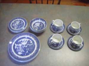JOHNSON BROS WILLOW TABLEWARE or DINNER SET 1 made in England