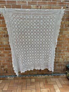 Beautiful vintage crochet lace tablecloth -142 x 120cm
