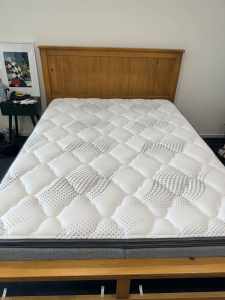 Queeen bed mattress - 4 months old!!
