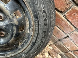Wheel rim and tyre x 1