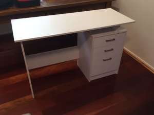 Childrens desk and bed