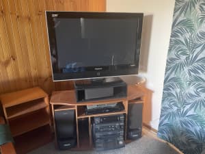 Entertainment system with cabinet