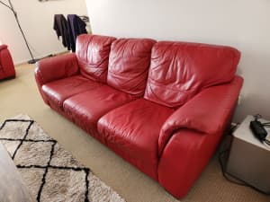Leather Lounge, Red