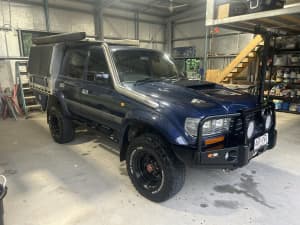 1996 TOYOTA LANDCRUISER All Others 5 SP MANUAL 4x4 4D WAGON, 8 seats