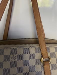 Louis Vuitton Juliette Wallet - Small Leather Wallet, Bags, Gumtree  Australia Brisbane South West - Sunnybank