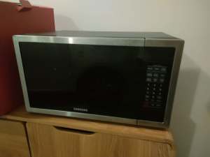 Samsung Microwave ME6104ST1/XSA