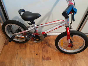 CYCLOPS SUPERLITE 16INCH ALLOY FRAME 4YRS TO 6YRS $70