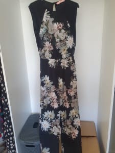 Floral jumpsuit with lace detail size M