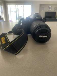 Nikon D5000 Digital SLR camera