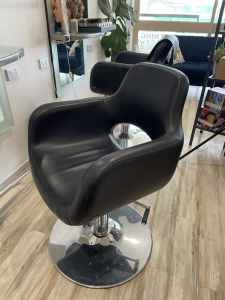 Hairdressing chairs x 6 $1000
