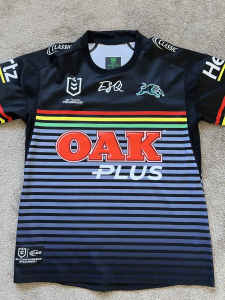 PENRITH PANTHERS HOME JERSEY - SIZE XL.