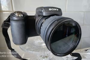 Sony Cyber-shot DSC-R1. 10.3 Mp Digital Camera 
