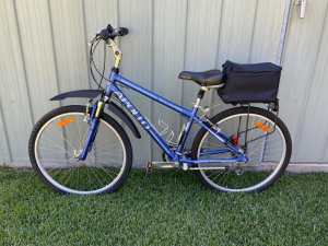 Bicycle 26inch unisex as new extras quality bike