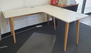 Corner office desks L-shape 1500 x 600 white timber
