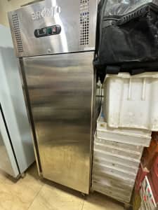 Commercial Upright S/S single door freezer