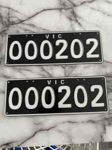 Number plates with low numbers