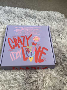Kpop album itzy crazy in love yeji ver with all inclusion
