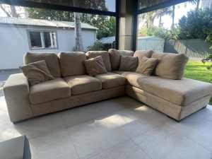 L-shaped lounge sofa